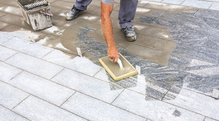 Professional gutter cleaning in Sharpsburg, IA